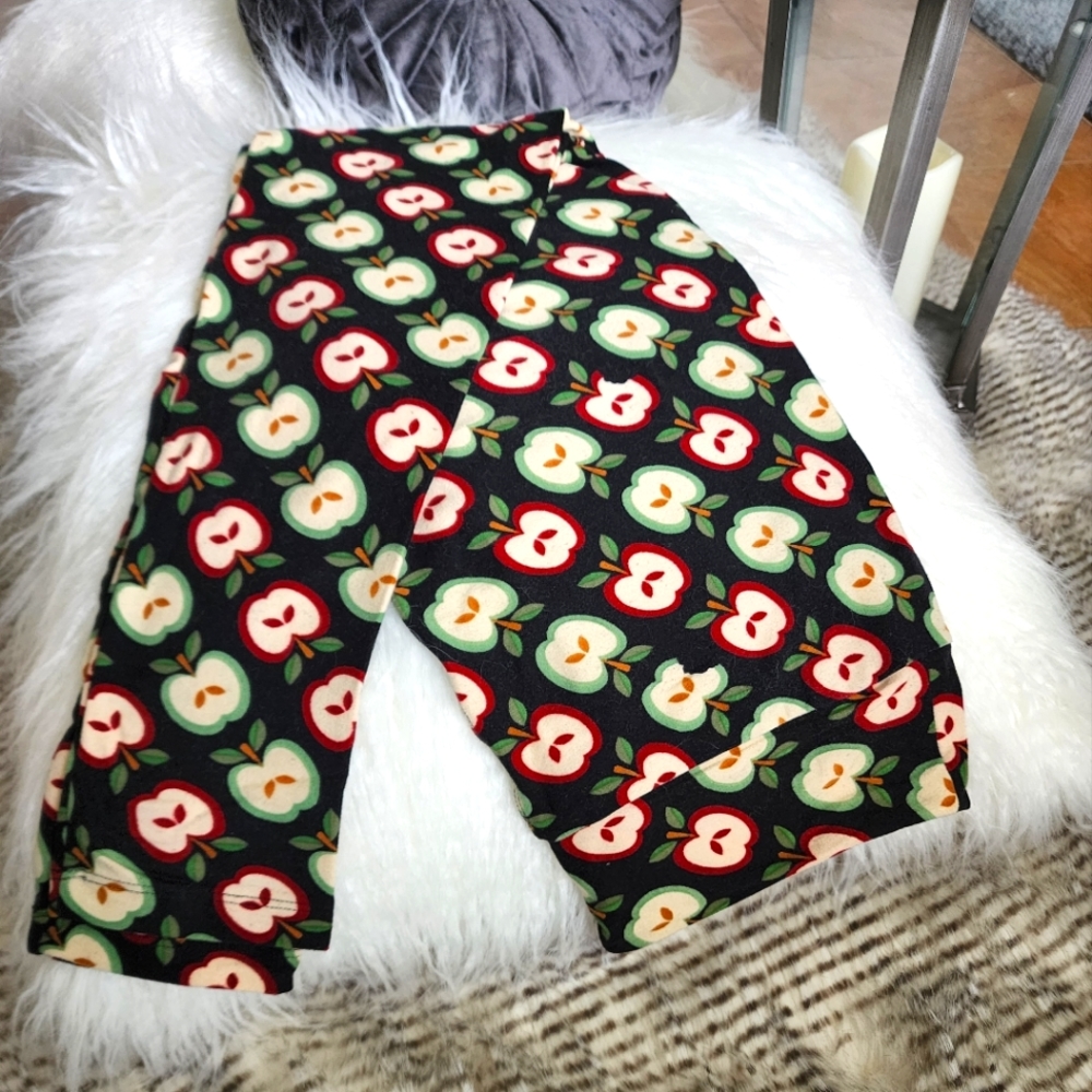 LuLaRoe OS Apple Leggings 🍎🍏